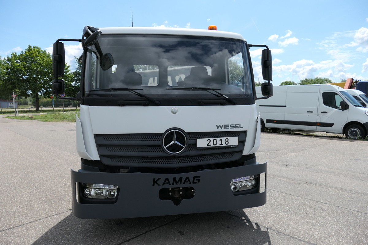 MERCEDES-BENZ Kamag Wiesel WBH 25 Wiesel Umsetzfahrzeug - Camión portacontenedore/ Intercambiable: foto 2 MERCEDES-BENZ Kamag Wiesel WBH 25 Wiesel Umsetzfahrzeug - Camión portacontenedore/ Intercambiable: foto 2