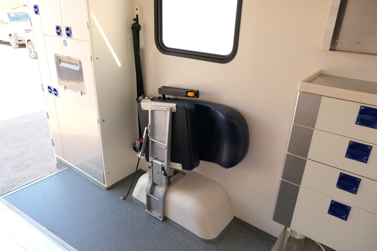 Arrendamiento de MERCEDES-BENZ Sprinter 316 CDI KLIMA Krankenwagen MERCEDES-BENZ Sprinter 316 CDI KLIMA Krankenwagen: foto 13