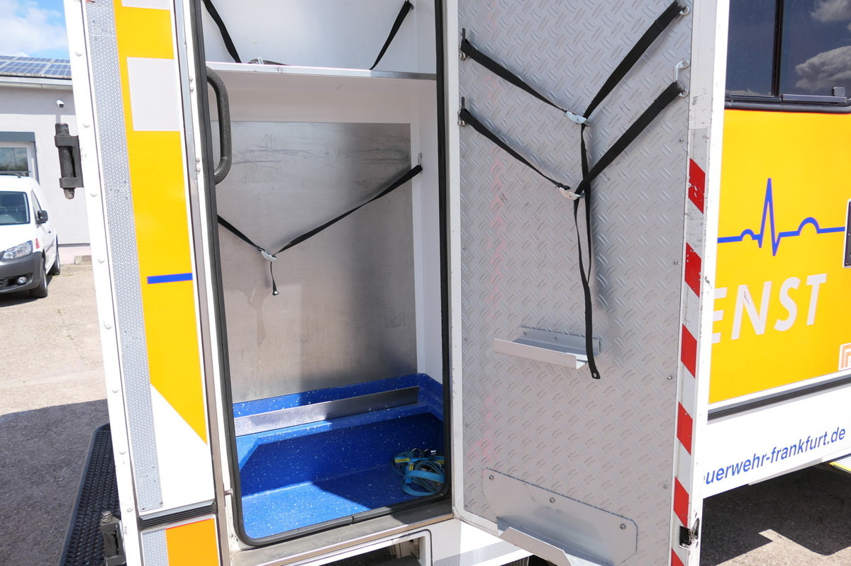 Ambulancia MERCEDES-BENZ Sprinter 519 CDI Klima Krankenwagen Fahrtec Aufb: foto 11 Ambulancia MERCEDES-BENZ Sprinter 519 CDI Klima Krankenwagen Fahrtec Aufb: foto 11