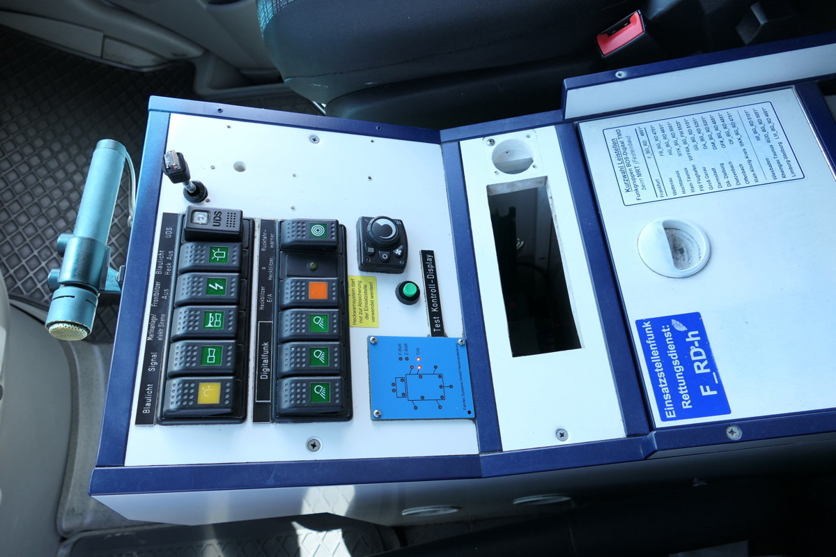 Ambulancia MERCEDES-BENZ Sprinter 519 CDI Klima Krankenwagen Fahrtec Aufb: foto 15 Ambulancia MERCEDES-BENZ Sprinter 519 CDI Klima Krankenwagen Fahrtec Aufb: foto 15