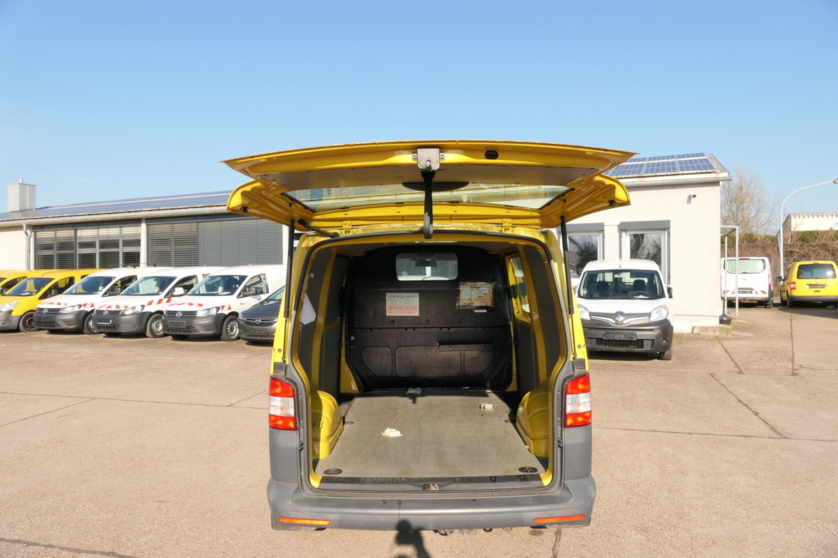 Furgoneta pequeña VW T5 Transporter 2.0 TDI 2xSCHIEBETÜR PARKTRONIK E: foto 6 Furgoneta pequeña VW T5 Transporter 2.0 TDI 2xSCHIEBETÜR PARKTRONIK E: foto 6