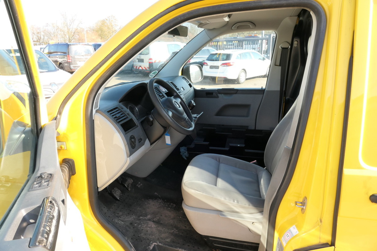 Furgoneta pequeña VW T5 Transporter 2.0 TDI 2xSCHIEBETÜR PARKTRONIK E: foto 8 Furgoneta pequeña VW T5 Transporter 2.0 TDI 2xSCHIEBETÜR PARKTRONIK E: foto 8