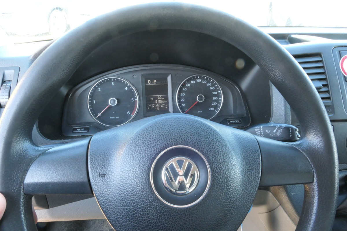 Furgoneta pequeña VW T5 Transporter 2.0 TDI 2xSCHIEBETÜR PARKTRONIK E: foto 11 Furgoneta pequeña VW T5 Transporter 2.0 TDI 2xSCHIEBETÜR PARKTRONIK E: foto 11