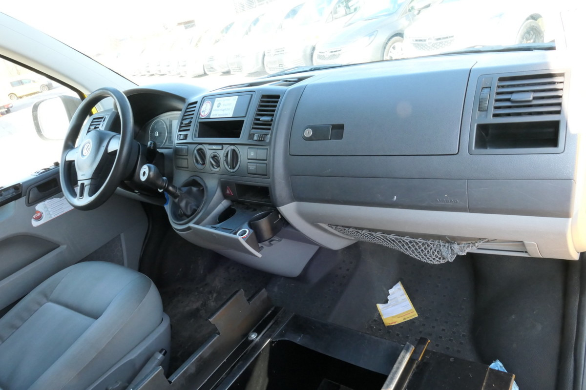 Furgoneta pequeña VW T5 Transporter 2.0 TDI 2xSCHIEBETÜR PARKTRONIK E: foto 7 Furgoneta pequeña VW T5 Transporter 2.0 TDI 2xSCHIEBETÜR PARKTRONIK E: foto 7