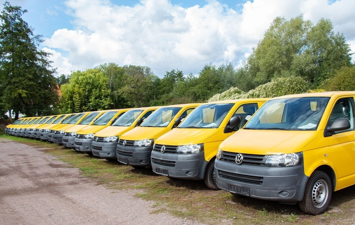 VW T5 Transporter 2.0 TDI 2xSCHIEBETÜR PARKTRONIK E - Furgoneta pequeña: foto 1 VW T5 Transporter 2.0 TDI 2xSCHIEBETÜR PARKTRONIK E - Furgoneta pequeña: foto 1