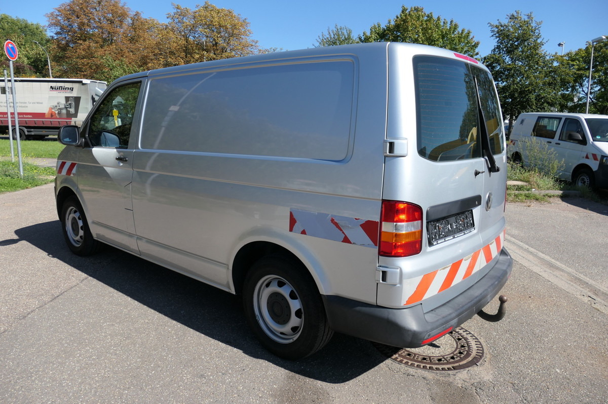 VW T5 Transporter 2.0 TDI 4Motion Flügeltür Klima A - Furgoneta pequeña: foto 5 VW T5 Transporter 2.0 TDI 4Motion Flügeltür Klima A - Furgoneta pequeña: foto 5