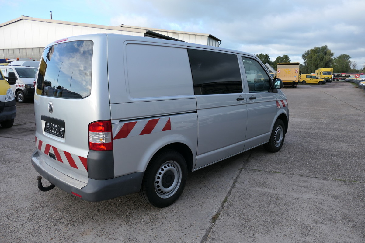 VW T5 Transporter 2.0 TDI KLIMA AHK Werkstatteinbau - Furgoneta pequeña: foto 4 VW T5 Transporter 2.0 TDI KLIMA AHK Werkstatteinbau - Furgoneta pequeña: foto 4