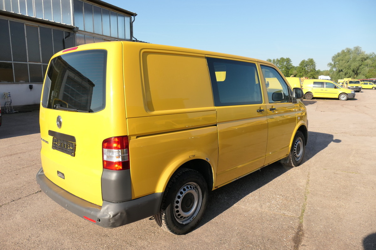 VW T5 Transporter 2.0 TDI PARKTRONIK EURO-5 2xSCHIE - Furgoneta pequeña: foto 4 VW T5 Transporter 2.0 TDI PARKTRONIK EURO-5 2xSCHIE - Furgoneta pequeña: foto 4