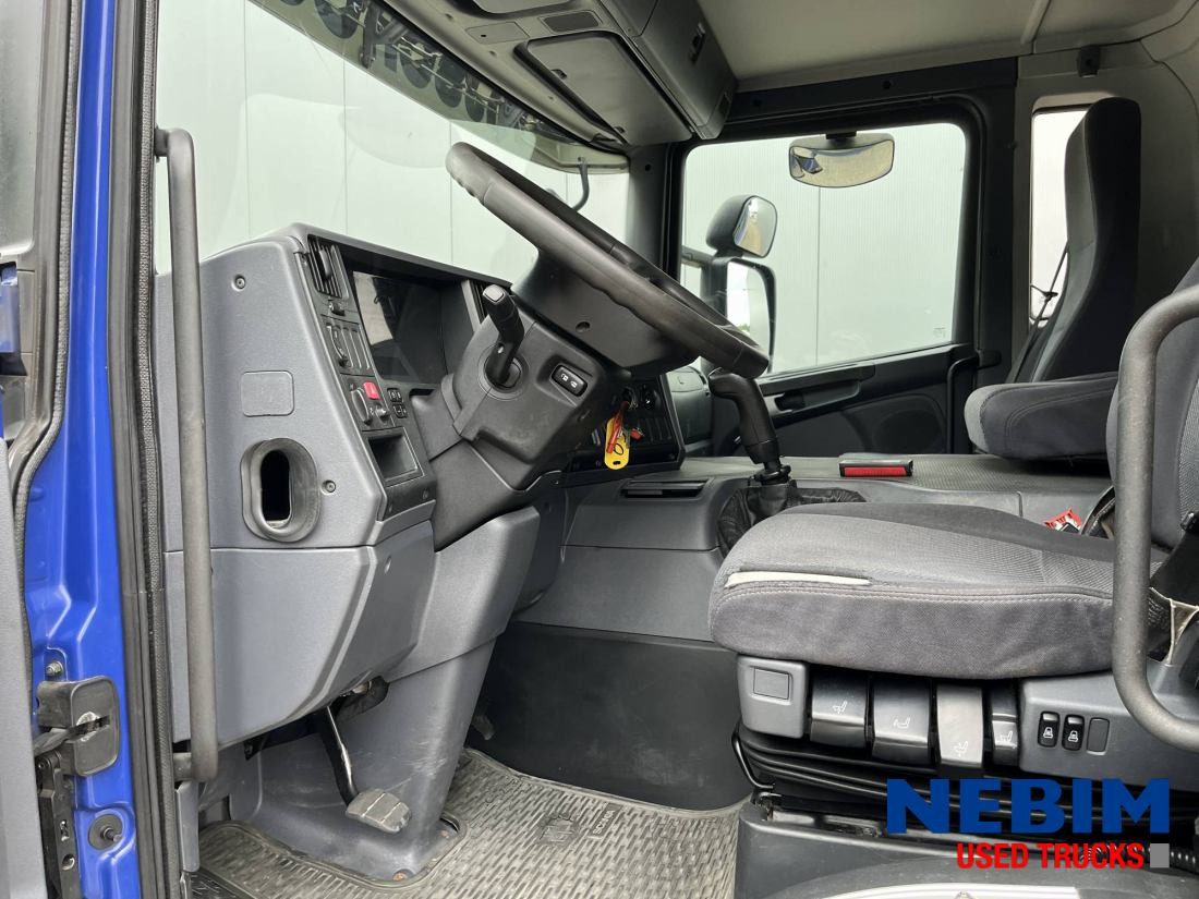 Scania P270 343.938km - 3 front seats - Camión caja cerrada: foto 3 Scania P270 343.938km - 3 front seats - Camión caja cerrada: foto 3