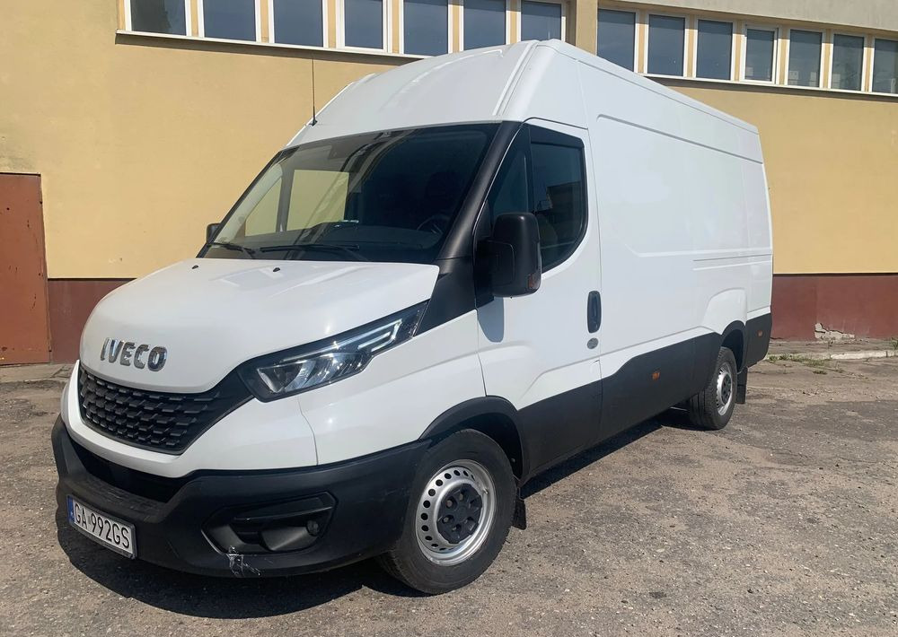 Iveco DAILY - Furgón: foto 1 Iveco DAILY - Furgón: foto 1