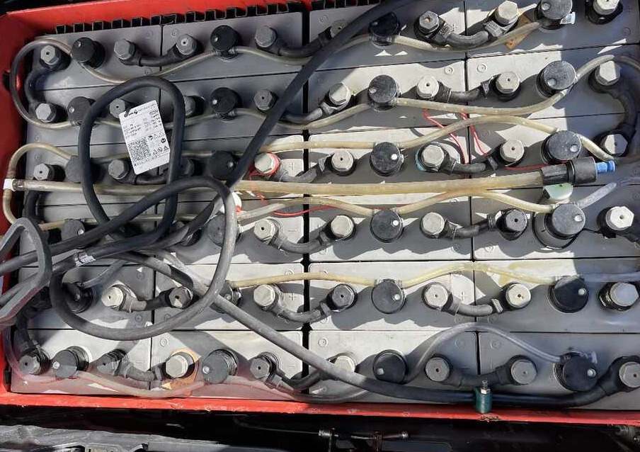 LINDE E 14-02/386 - Carretilla elevadora eléctrica: foto 2 LINDE E 14-02/386 - Carretilla elevadora eléctrica: foto 2