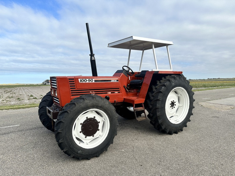 Fiat 100-90 DT - Tractor: foto 1 Fiat 100-90 DT - Tractor: foto 1