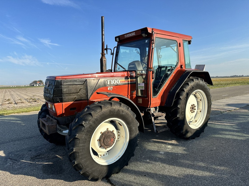 Fiat F100 - Tractor: foto 1 Fiat F100 - Tractor: foto 1