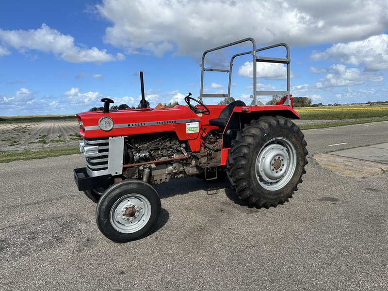 Massey Ferguson 165 - Tractor: foto 1 Massey Ferguson 165 - Tractor: foto 1