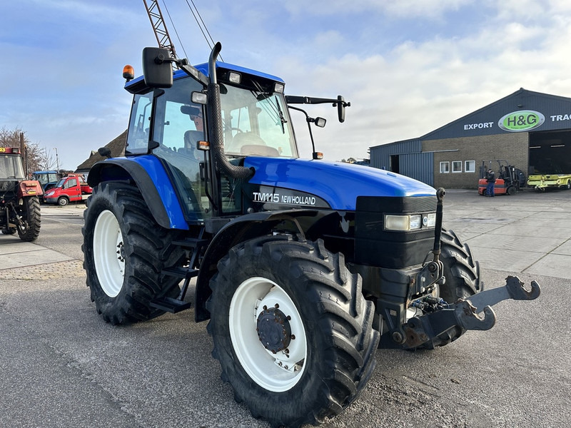 New Holland TM 115 - Tractor: foto 4 New Holland TM 115 - Tractor: foto 4