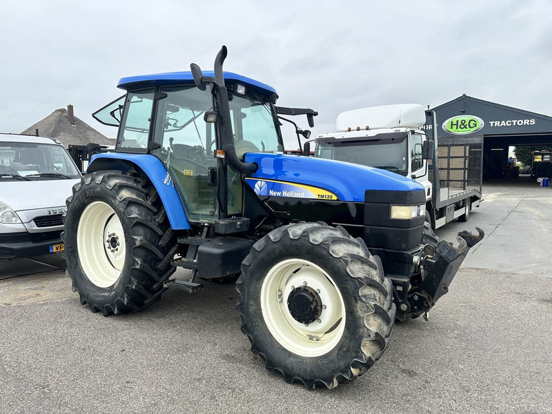 New Holland TM 120 - Tractor: foto 4 New Holland TM 120 - Tractor: foto 4