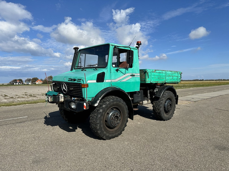 Unimog 1300 - Furgoneta caja cerrada: foto 1 Unimog 1300 - Furgoneta caja cerrada: foto 1