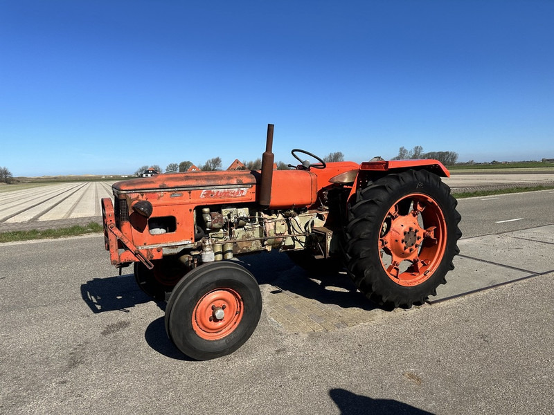 Zetor 4511 - Tractor: foto 1 Zetor 4511 - Tractor: foto 1