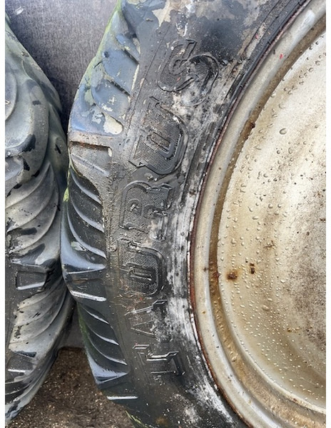 Neumático taurus 230/95 R32: foto 6 Neumático taurus 230/95 R32: foto 6