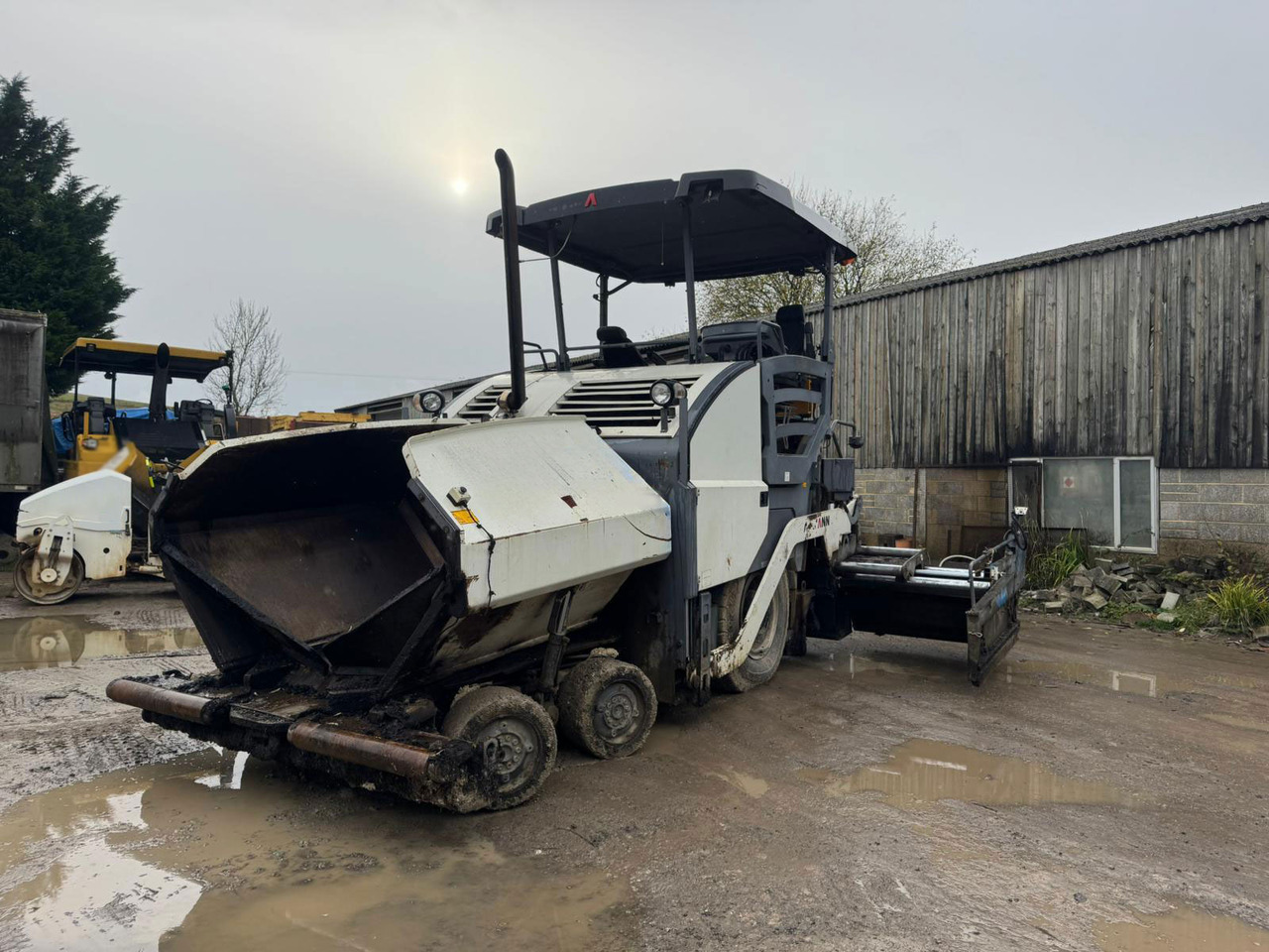 Ammann AFW 700-3 - Pavimentadora de asfalto: foto 1 Ammann AFW 700-3 - Pavimentadora de asfalto: foto 1