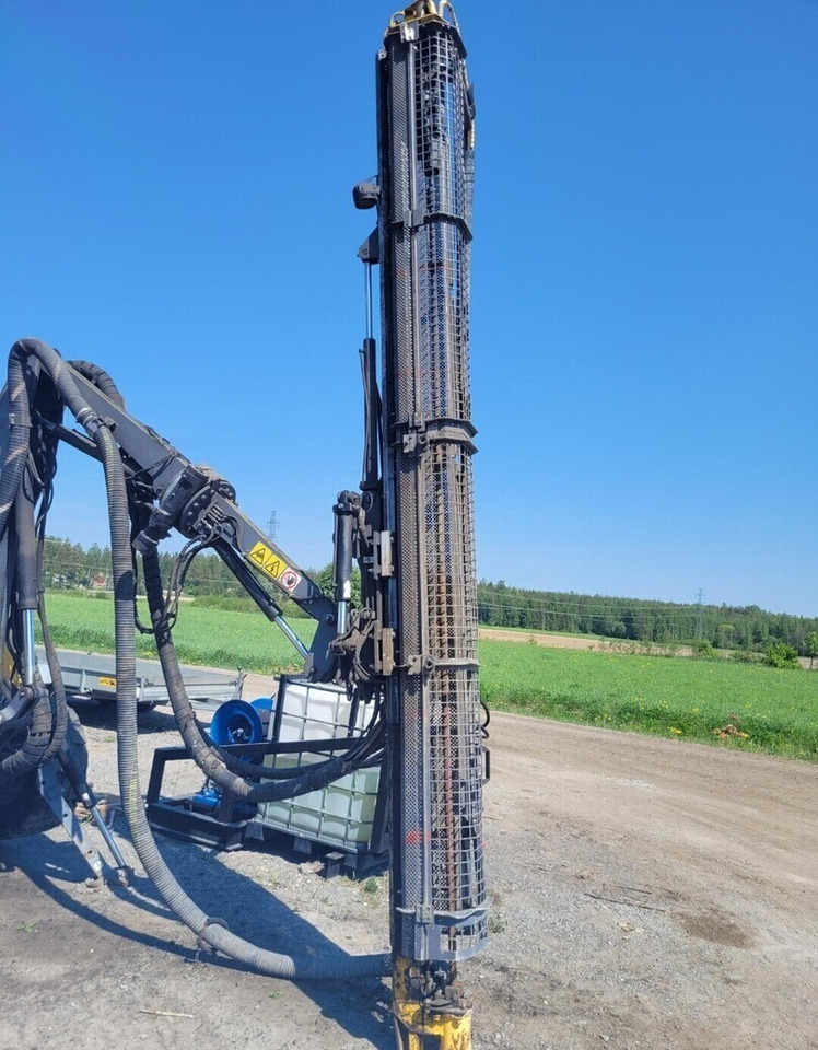 Atlas Copco FlexiROC T15R-01 - Perforadora: foto 5 Atlas Copco FlexiROC T15R-01 - Perforadora: foto 5