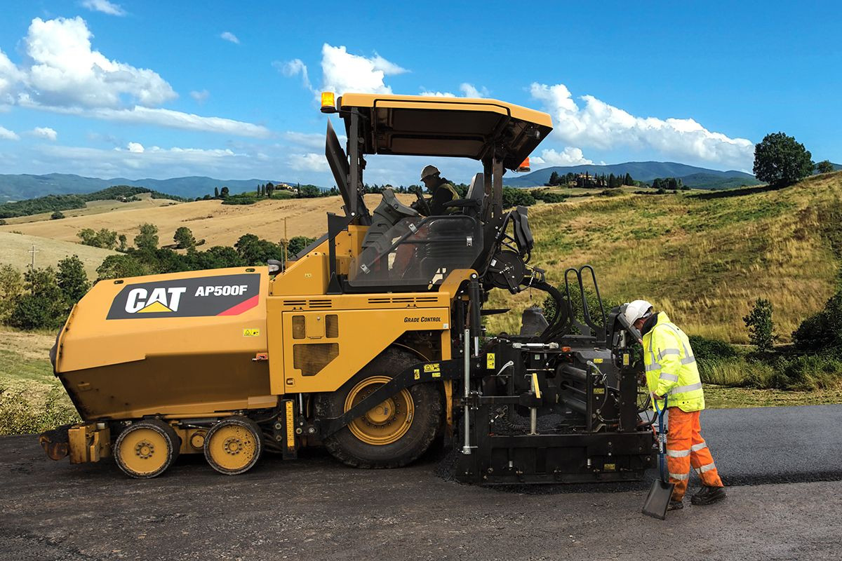 Caterpillar AP500F - Pavimentadora de asfalto: foto 1 Caterpillar AP500F - Pavimentadora de asfalto: foto 1