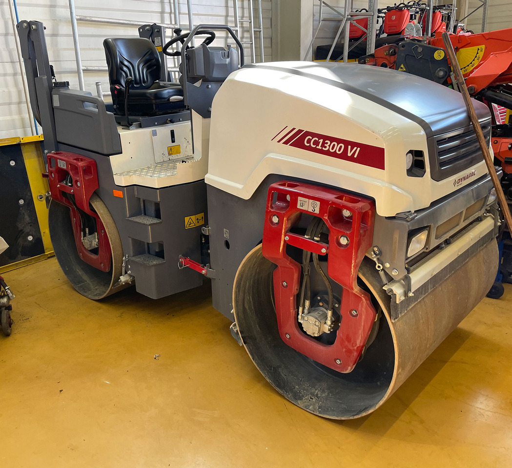 Dynapac CC1300 VI - Rodillo: foto 5 Dynapac CC1300 VI - Rodillo: foto 5