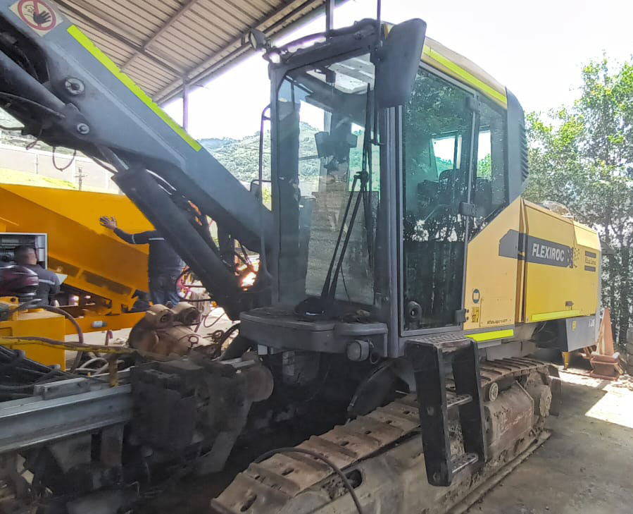 Epiroc FlexiRoc T35-11 - Perforadora: foto 2 Epiroc FlexiRoc T35-11 - Perforadora: foto 2