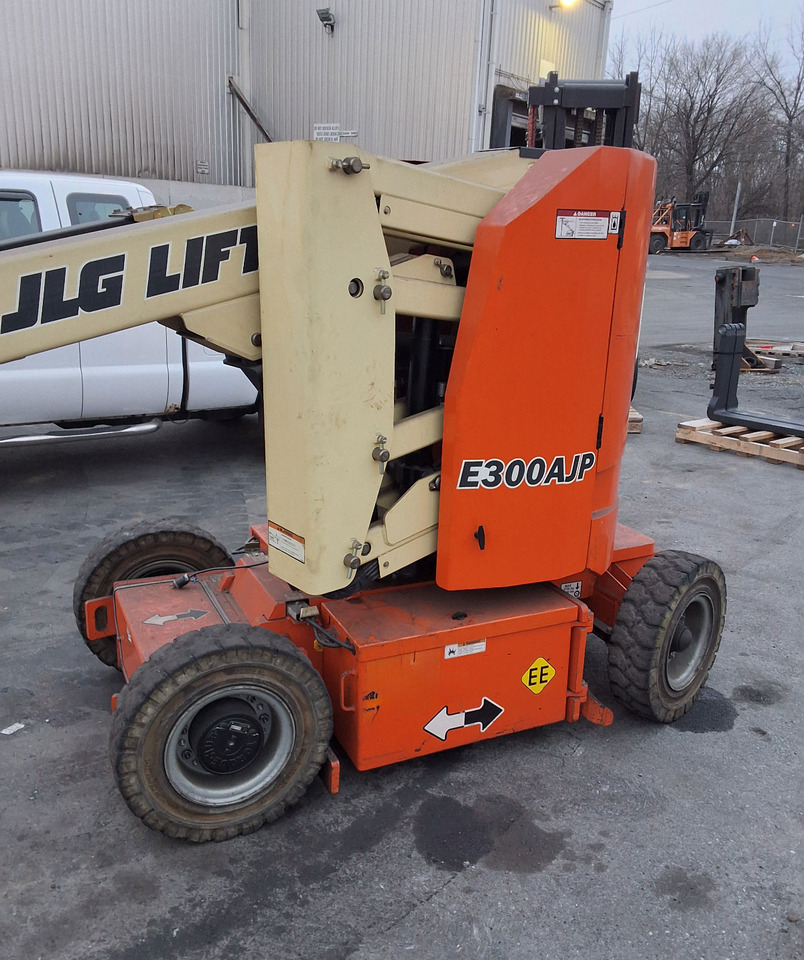 JLG E300AJP - Cargadora de ruedas telescópica: foto 2 JLG E300AJP - Cargadora de ruedas telescópica: foto 2