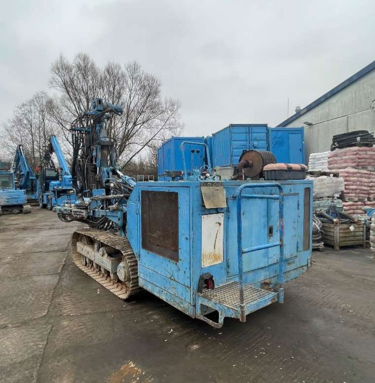 Klemm KR 802-3 - Martillo de hinca de pilotes: foto 4 Klemm KR 802-3 - Martillo de hinca de pilotes: foto 4