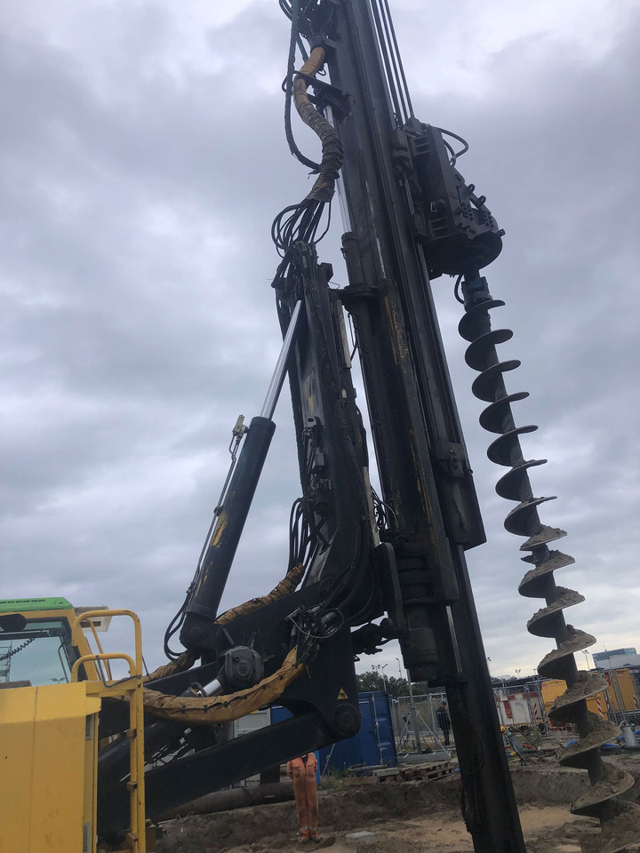 RTG RG18T - Martillo de hinca de pilotes: foto 4 RTG RG18T - Martillo de hinca de pilotes: foto 4