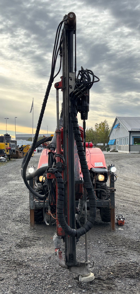 Perforadora Sandvik Commando DC125R: foto 6 Perforadora Sandvik Commando DC125R: foto 6