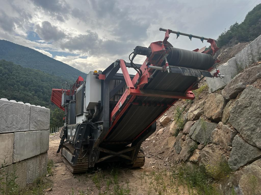 Sandvik QS331 - Trituradora de cono: foto 4 Sandvik QS331 - Trituradora de cono: foto 4