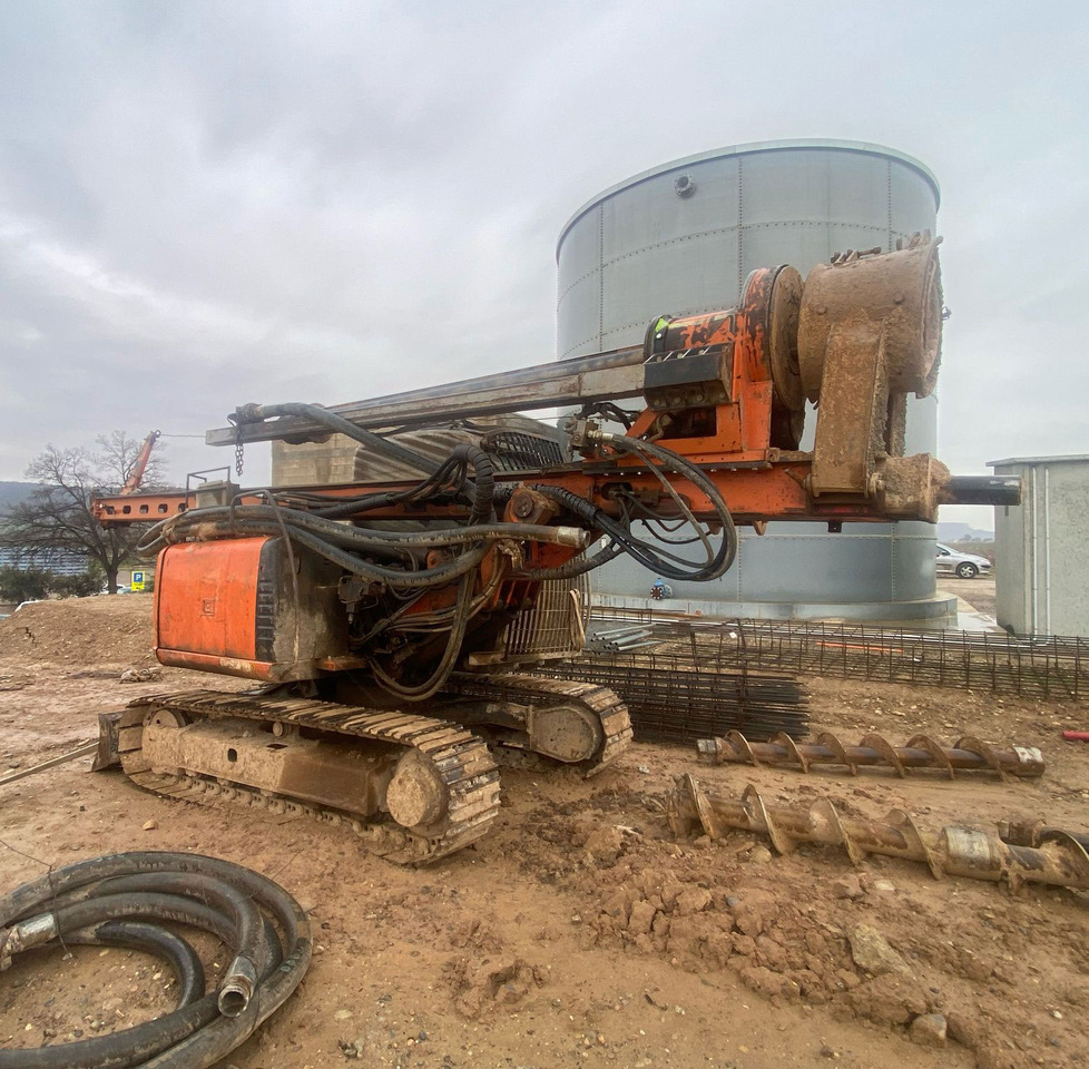 Tescar CF3 - Martillo de hinca de pilotes: foto 2 Tescar CF3 - Martillo de hinca de pilotes: foto 2