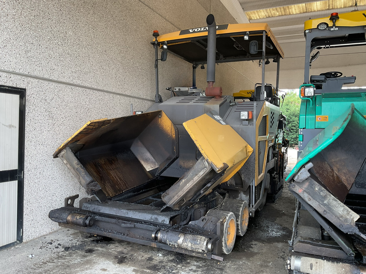 Volvo P6870C - Pavimentadora de asfalto: foto 1 Volvo P6870C - Pavimentadora de asfalto: foto 1