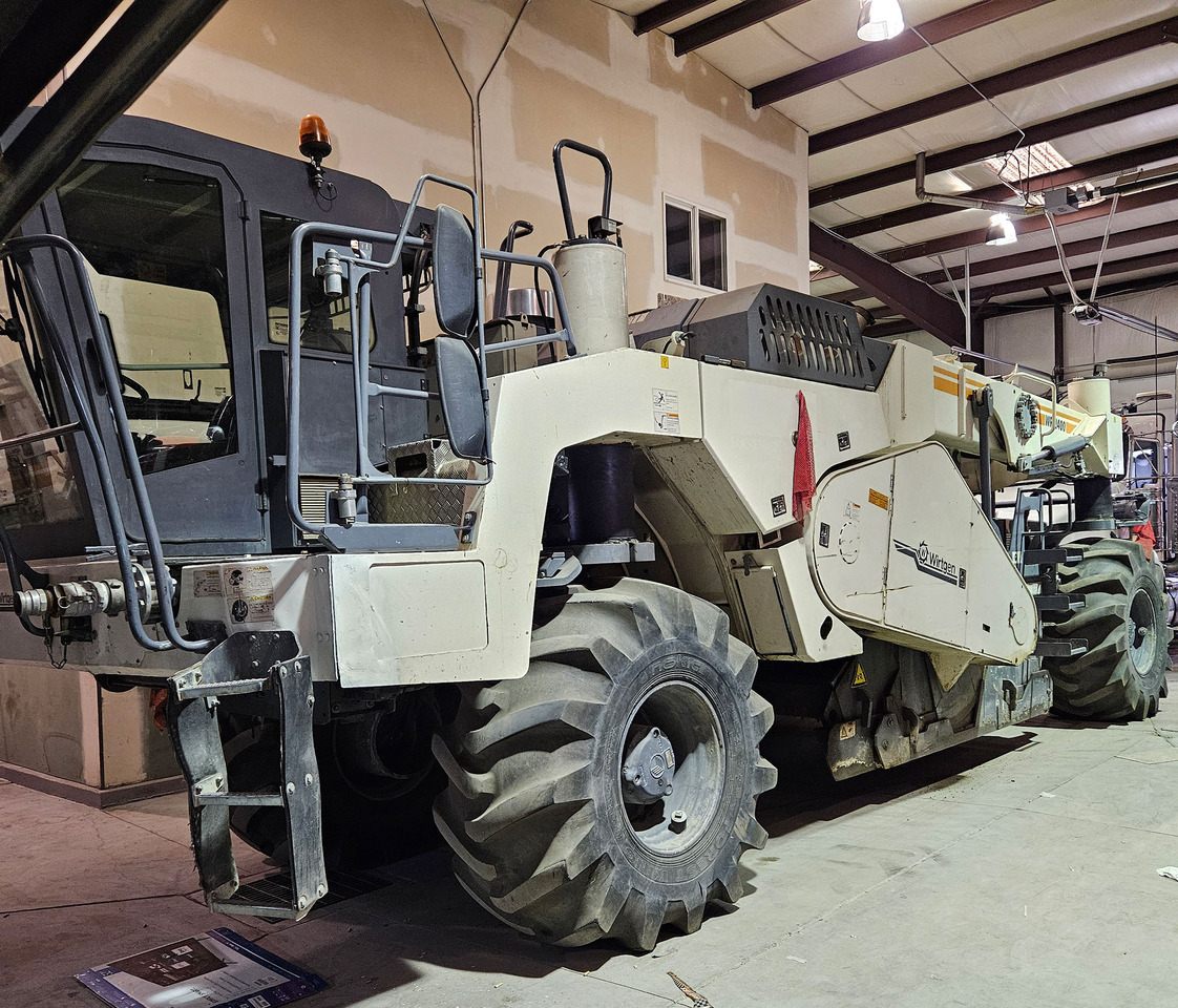Wirtgen WR 2400 - Estabilizador de suelos: foto 3 Wirtgen WR 2400 - Estabilizador de suelos: foto 3