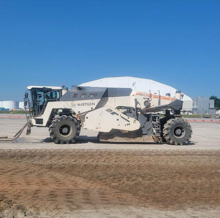 Wirtgen WR 250 I - Estabilizador de suelos: foto 1 Wirtgen WR 250 I - Estabilizador de suelos: foto 1