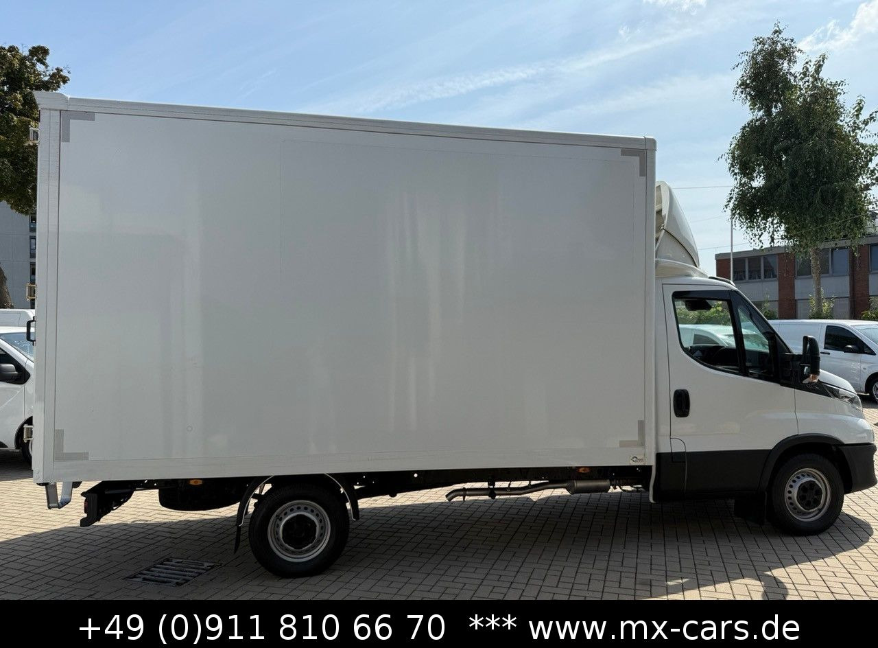Iveco Daily 35s14 Möbel Maxi 4,33 l / 2,45 hoch 23 m³ - Furgoneta caja cerrada: foto 4 Iveco Daily 35s14 Möbel Maxi 4,33 l / 2,45 hoch 23 m³ - Furgoneta caja cerrada: foto 4