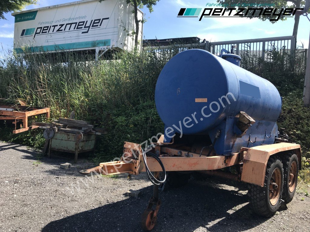 BATHE TANDEMANHÄNGER Bitum / Teerkocher 2,8 m³ - Cisterna de riego asfáltico: foto 2 BATHE TANDEMANHÄNGER Bitum / Teerkocher 2,8 m³ - Cisterna de riego asfáltico: foto 2