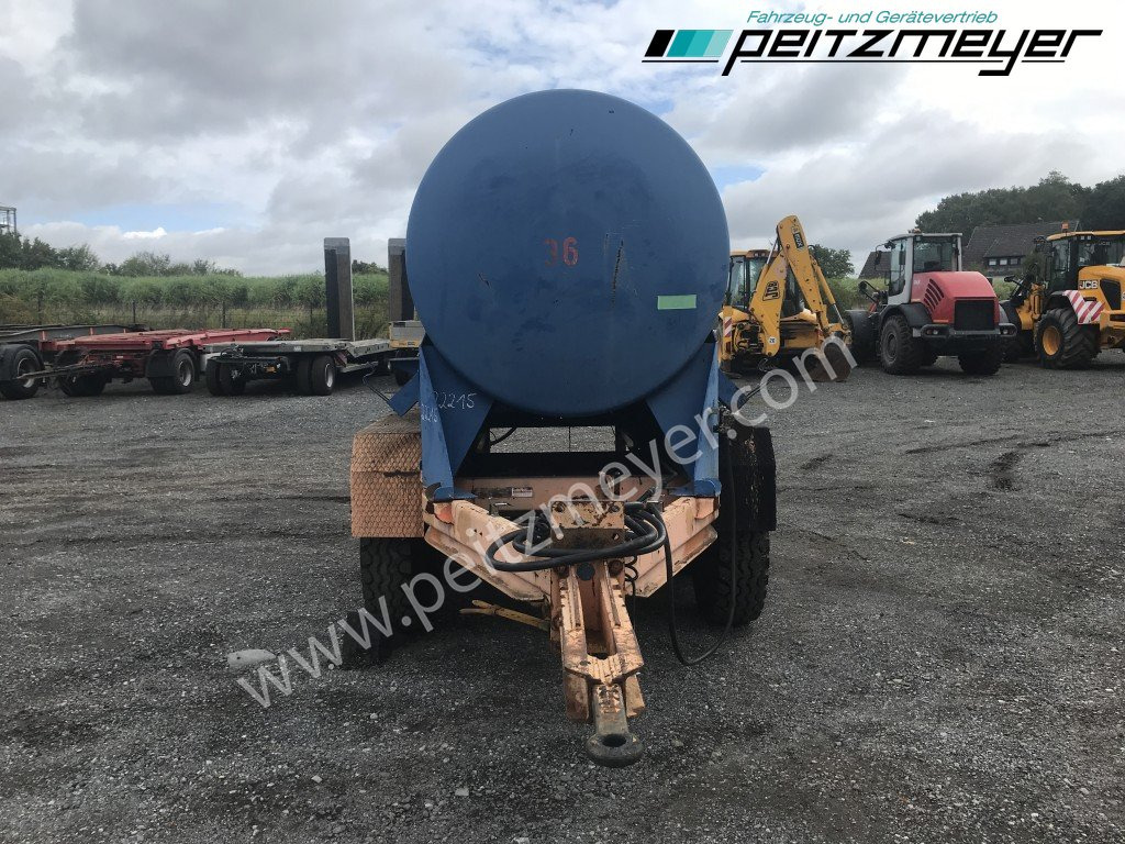 BATHE TANDEMANHÄNGER Bitum / Teerkocher 3,5 m³ - Cisterna de riego asfáltico: foto 5 BATHE TANDEMANHÄNGER Bitum / Teerkocher 3,5 m³ - Cisterna de riego asfáltico: foto 5