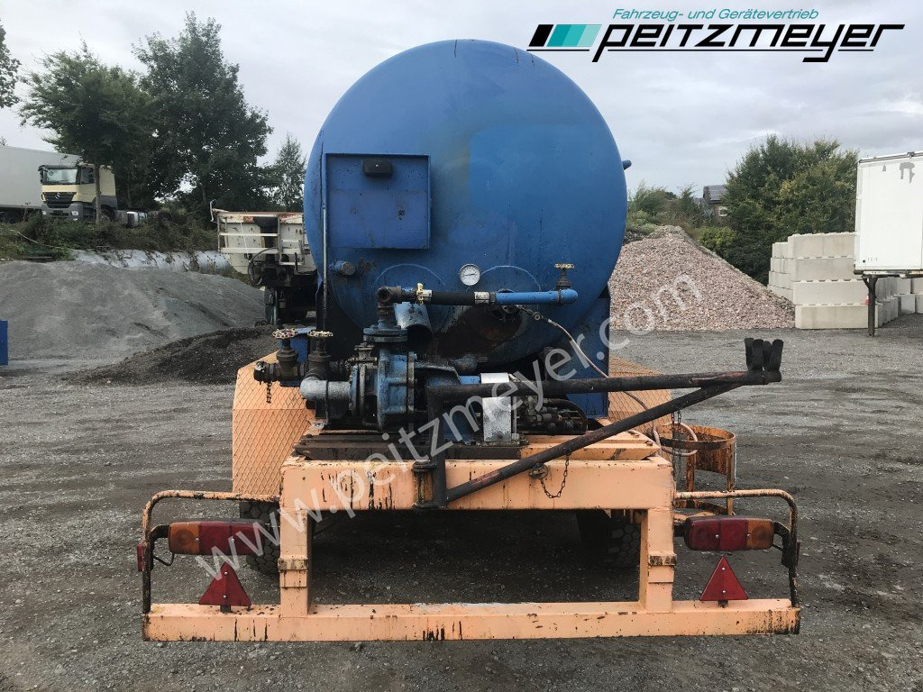 BATHE TANDEMANHÄNGER Bitum / Teerkocher 3,5 m³ Hatz Diesel-Motor 1 B 40 - Cisterna de riego asfáltico: foto 5 BATHE TANDEMANHÄNGER Bitum / Teerkocher 3,5 m³ Hatz Diesel-Motor 1 B 40 - Cisterna de riego asfáltico: foto 5