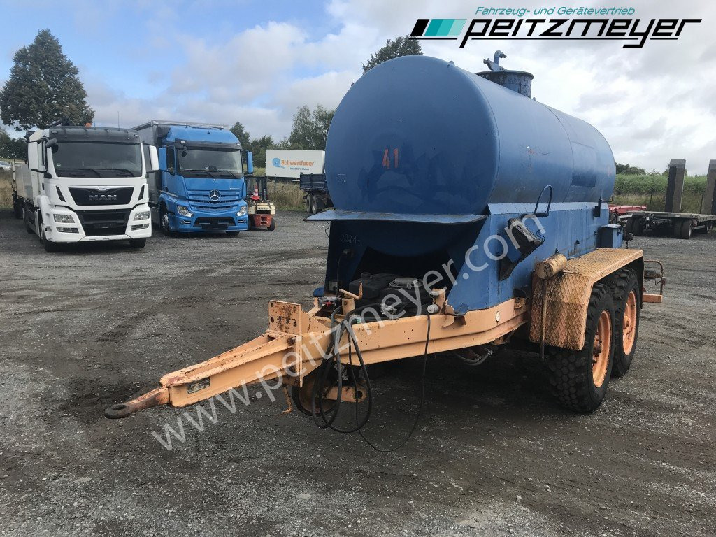 BATHE TANDEMANHÄNGER Bitum / Teerkocher 3,5 m³ Hatz Diesel-Motor 1 B 40 - Cisterna de riego asfáltico: foto 3 BATHE TANDEMANHÄNGER Bitum / Teerkocher 3,5 m³ Hatz Diesel-Motor 1 B 40 - Cisterna de riego asfáltico: foto 3