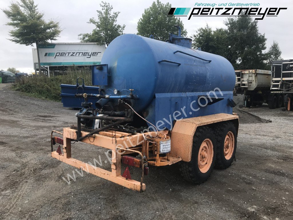 BATHE TANDEMANHÄNGER Bitum / Teerkocher 3,5 m³ Hatz Diesel-Motor 1 B 40 - Cisterna de riego asfáltico: foto 1 BATHE TANDEMANHÄNGER Bitum / Teerkocher 3,5 m³ Hatz Diesel-Motor 1 B 40 - Cisterna de riego asfáltico: foto 1