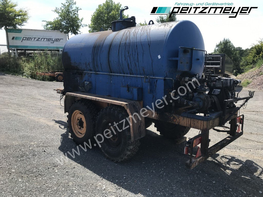 BATHE TANDEMANHÄNGER Bitum / Teerkocher 3,5 m³ Hatz Diesel-Motor 1 B 40 - Cisterna de riego asfáltico: foto 2 BATHE TANDEMANHÄNGER Bitum / Teerkocher 3,5 m³ Hatz Diesel-Motor 1 B 40 - Cisterna de riego asfáltico: foto 2