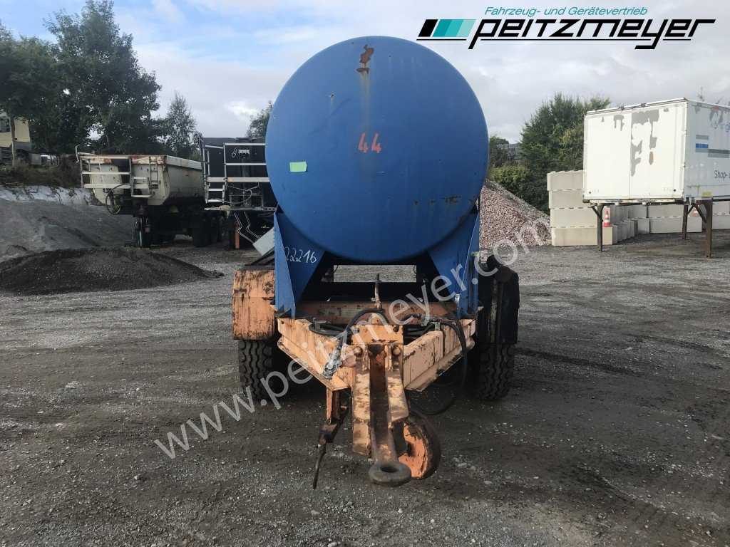 BATHE TANDEMANHÄNGER Bitum / Teerkocher 3,5 m³ Hatz Diesel-Motor 1 B 40 - Cisterna de riego asfáltico: foto 5 BATHE TANDEMANHÄNGER Bitum / Teerkocher 3,5 m³ Hatz Diesel-Motor 1 B 40 - Cisterna de riego asfáltico: foto 5