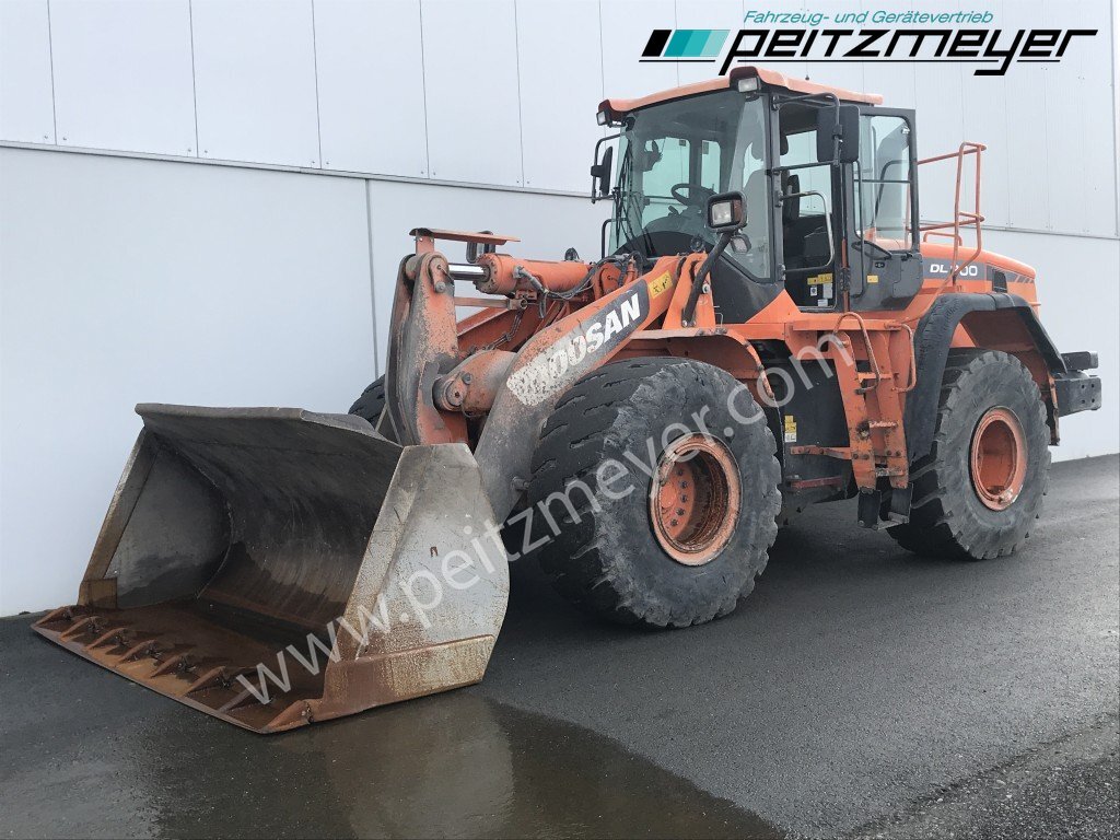 Doosan Radlader DL 300-3 - Cargadora de ruedas: foto 1 Doosan Radlader DL 300-3 - Cargadora de ruedas: foto 1
