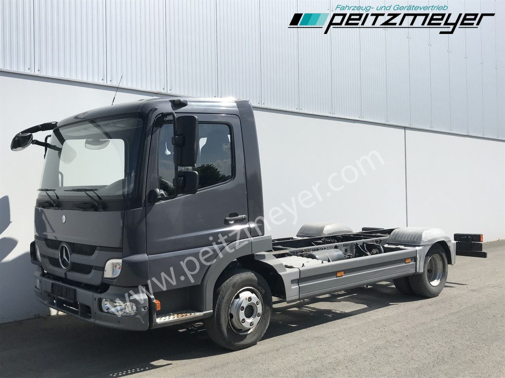 Camión chasis MERCEDES-BENZ Atego 818 L Fgst. Radstand 3.620 mm: foto 1