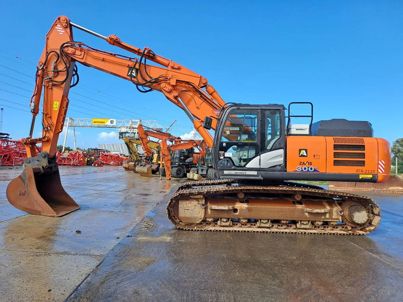 Hitachi ZX300LC-6 - Excavadora de cadenas: foto 1 Hitachi ZX300LC-6 - Excavadora de cadenas: foto 1