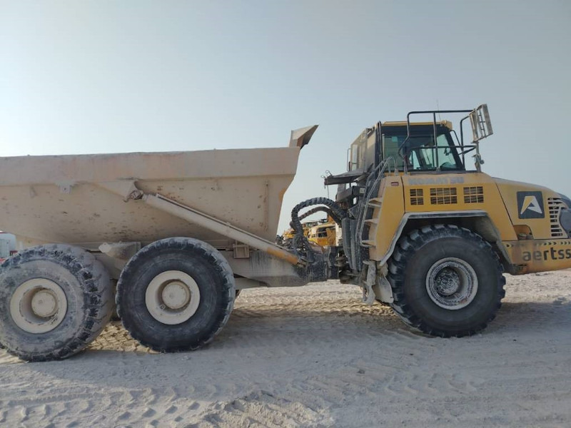 Komatsu HM400-3R (4 pieces available in Abu Dhabi) - Dúmper articulado: foto 2 Komatsu HM400-3R (4 pieces available in Abu Dhabi) - Dúmper articulado: foto 2