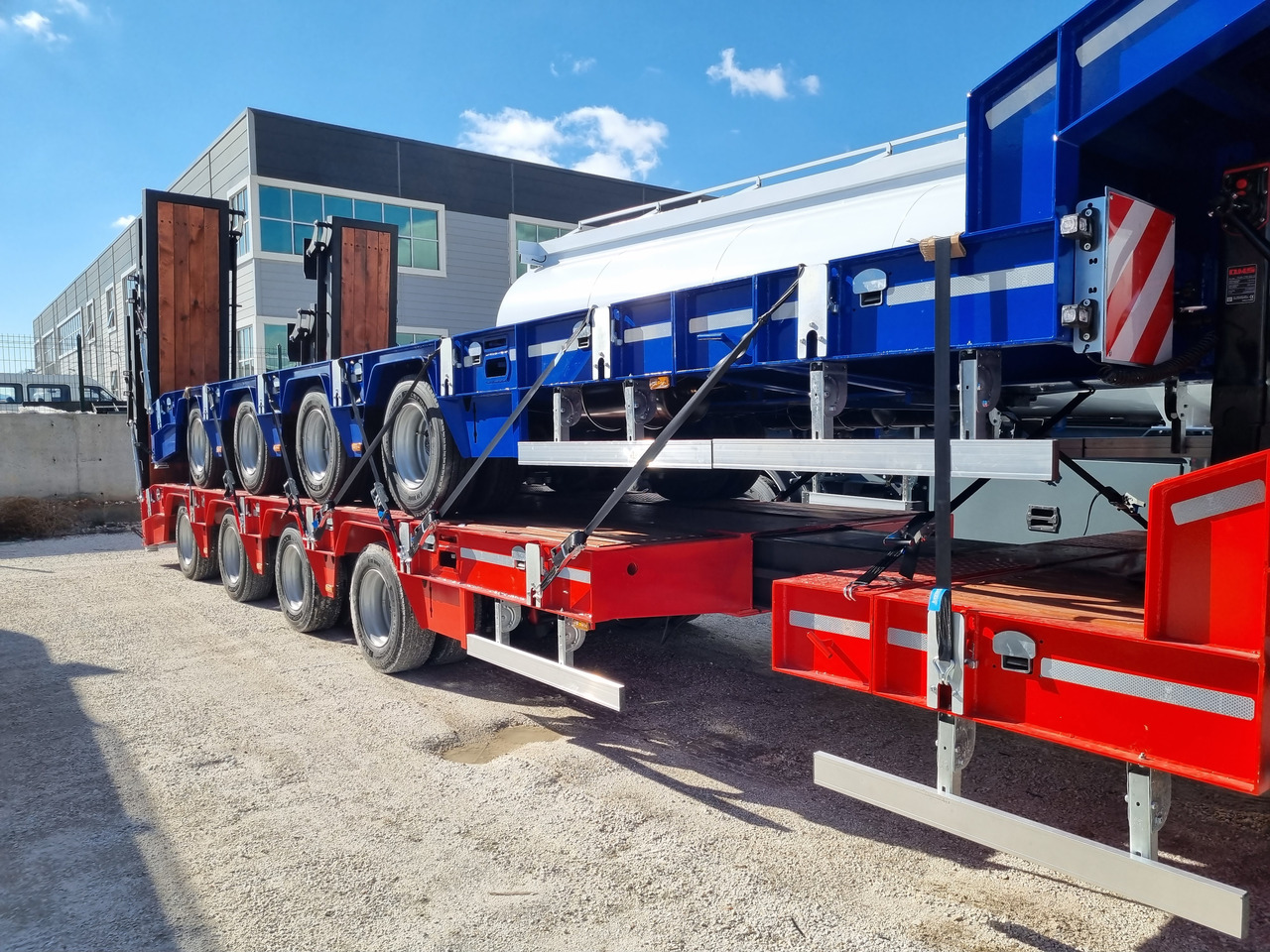 Sinan Tanker Lowbed - Semirremolque góndola rebajadas: foto 3 Sinan Tanker Lowbed - Semirremolque góndola rebajadas: foto 3